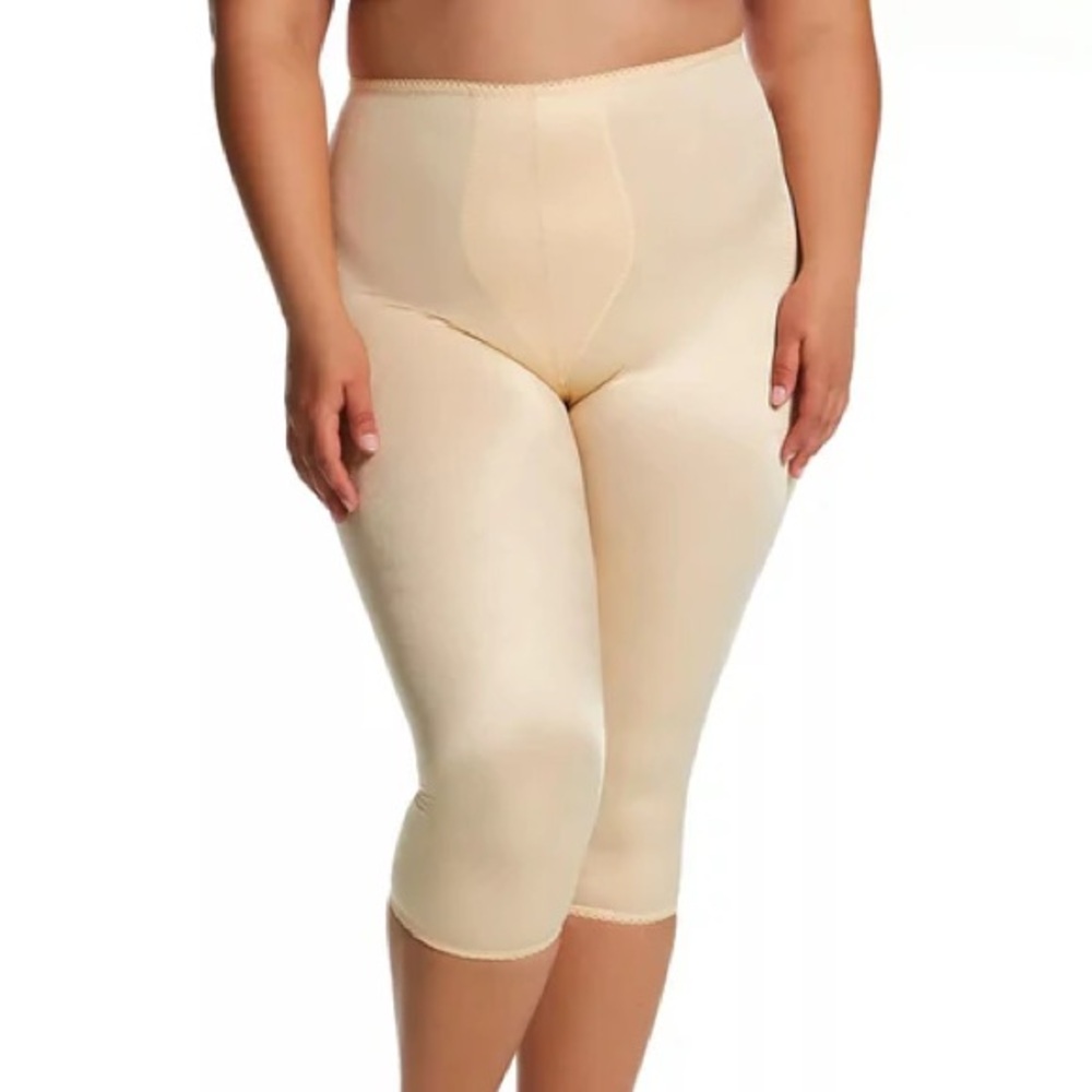 NWT RAGO New York Style 920 Capri Pant Liner Light Shaping Satin 4-Way Stretch